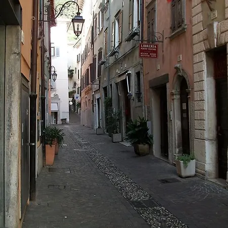 Residenza Porte Vecchie * ريفا ديل غاردا